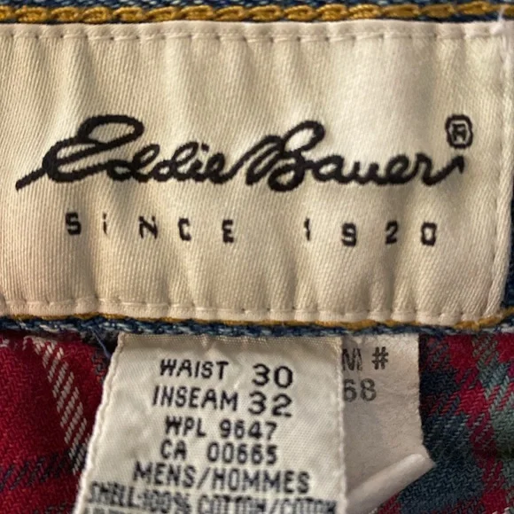 Eddie Bauer Fleece Lined Faded Classic Blue Denim Jeans with Minimal Distress30 - Picture 2 of 11